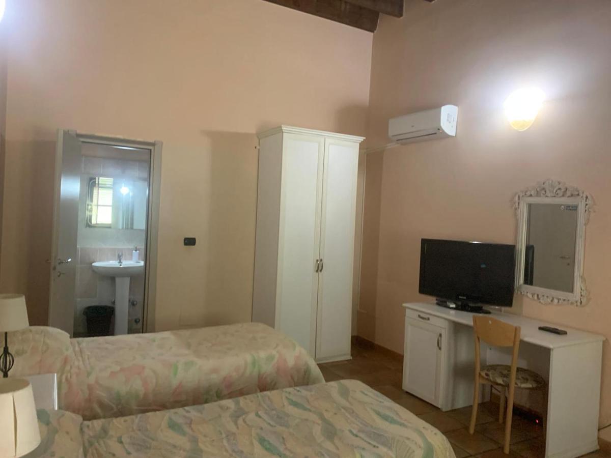B&B Julia'S Friends Sassari Exterior photo