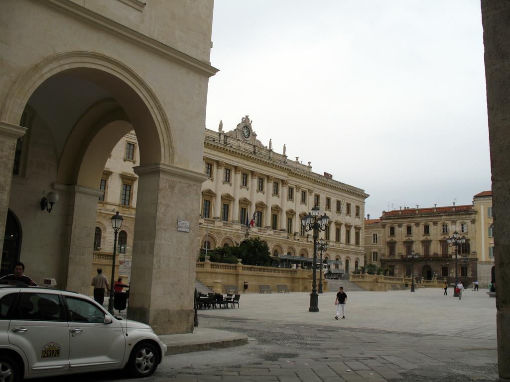 B&B Julia'S Friends Sassari Exterior photo